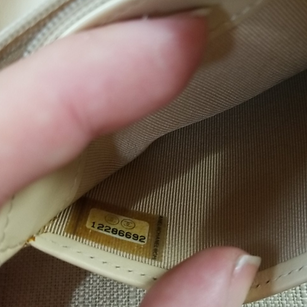 Authentic Chanel wallet - Picture 7 of 8